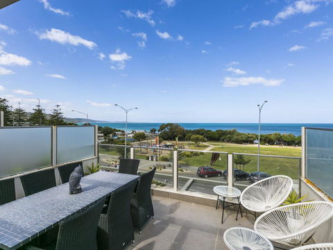 WATERFRONT THREE- In The Heart Of Lorne - Internet Find 0