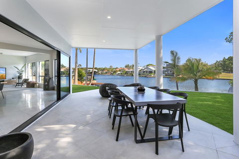 Waterfront Wonder, Noosa Waters - Internet Find 0
