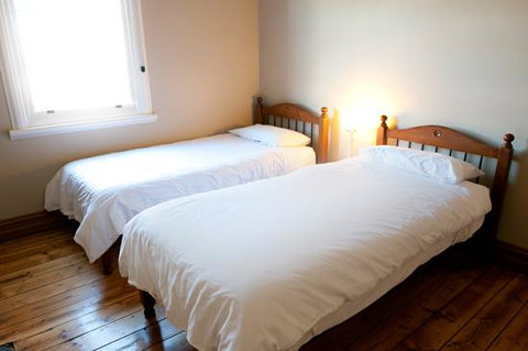 Webster Apartment - Internet Find 0