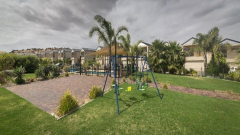 Wenneelys - 26/45 St Andrews Boulevard - Internet Find 2