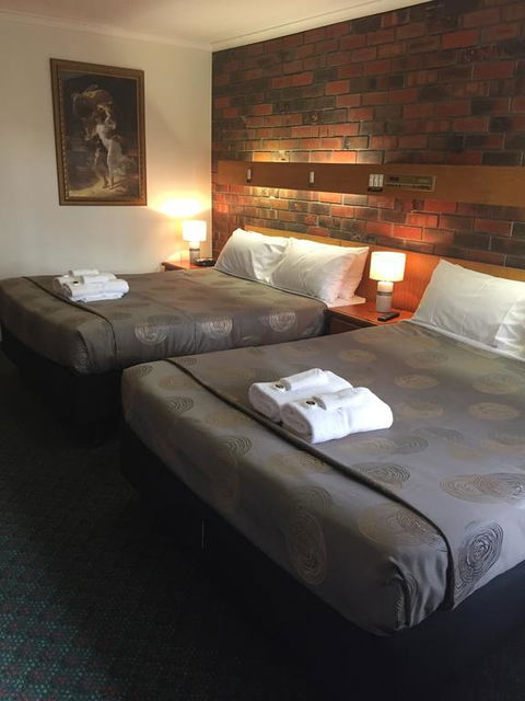 Wentworth Club Motel - Internet Find 3