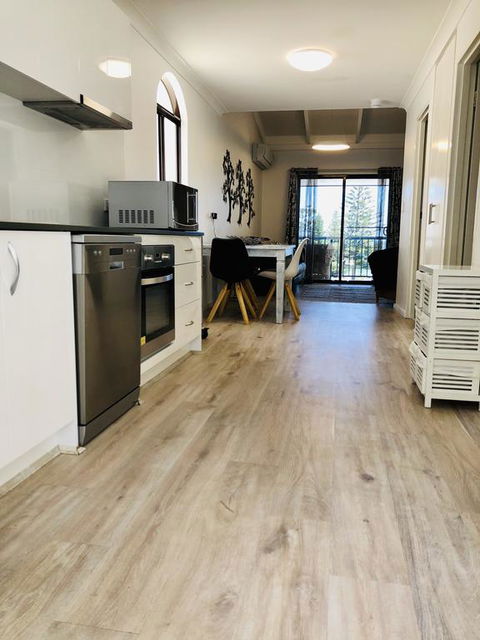 West Beach Lagoon 212 - Great Views - Internet Find 3