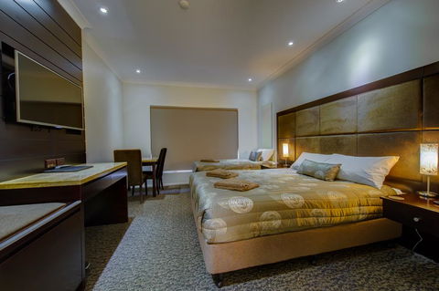 Western Downs Motor Inn - Internet Find 1