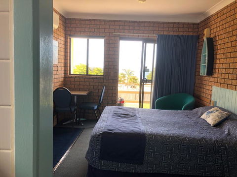 Whale Fisher Motel - Internet Find 1