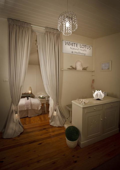 White Lotus Day Spa - Internet Find 3