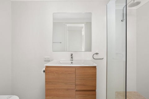 Whitesands 501 - Main Beach Location - Internet Find 1