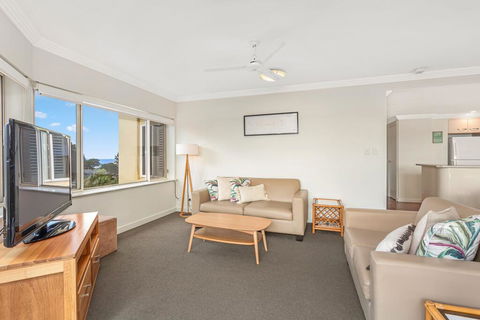 Whitesands 501 - Main Beach Location - Internet Find 2