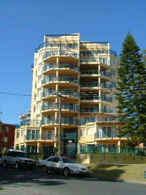 Whitesands, Unit 103, 38 North Street - Internet Find 3