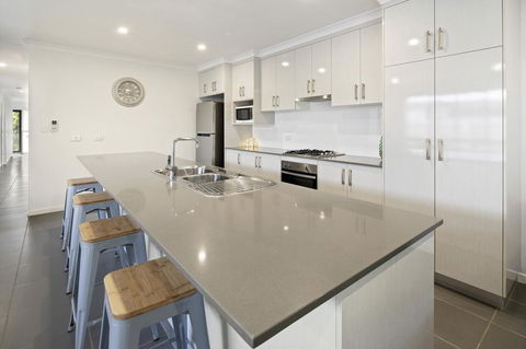 Whitsunday Family Escape - Internet Find 1