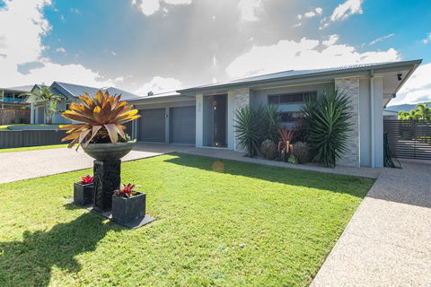 Whitsunday Sands - Internet Find 2