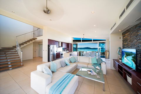 Whitsunday Views - Airlie Beach - Internet Find 2