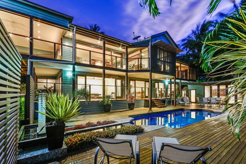 Whitsunday Waters On Hamilton Island - Internet Find 3