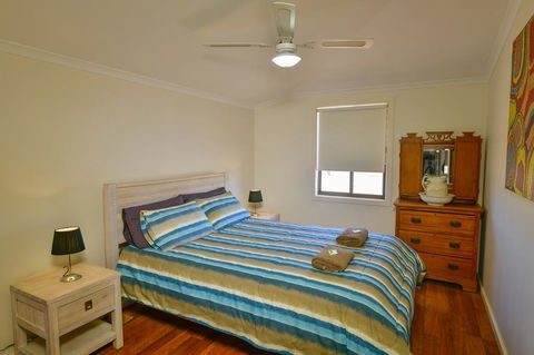 William Creek Camp Ground & Units - Internet Find 3
