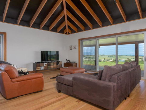 Willowview - Coastal Retreat, Stunning Views - Internet Find 2