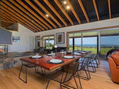 Willowview - Coastal Retreat, Stunning Views - Internet Find 0