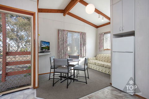 Wimmera Lakes Caravan Resort - Internet Find 3