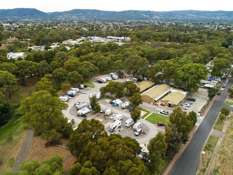 Windsor Gardens Caravan Park - Internet Find 0