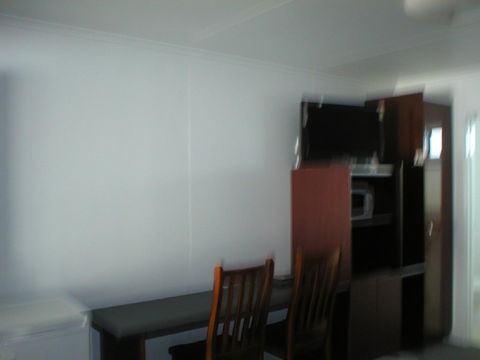Winton Outback Motel - Internet Find 3