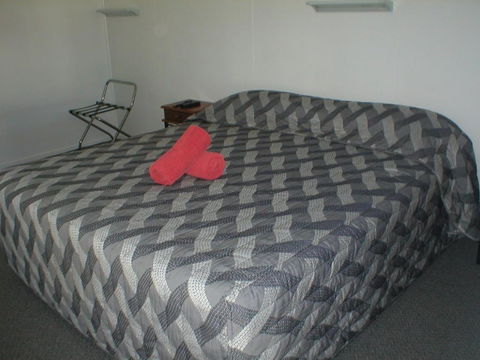 Winton Outback Motel - Internet Find 2