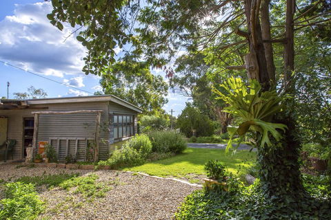 Wisteria Cottage - Internet Find 2
