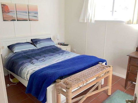 Wisteria Cottage On The Lagoon/Beach - Internet Find 3