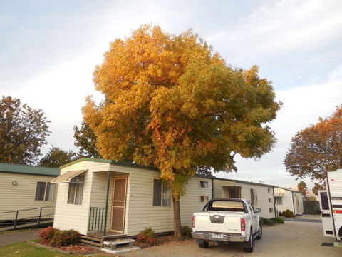 Wodonga Caravan & Cabin Park - Internet Find 0
