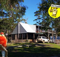 Wolfes Landing Eco Stay - Internet Find