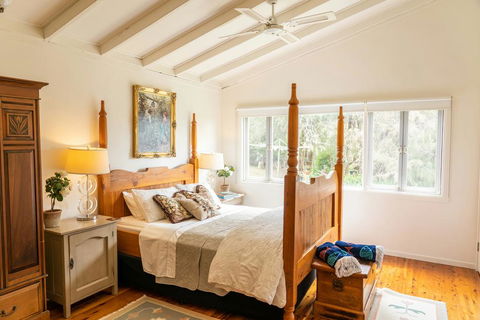 Wyndover Mountain Retreat - Internet Find 0