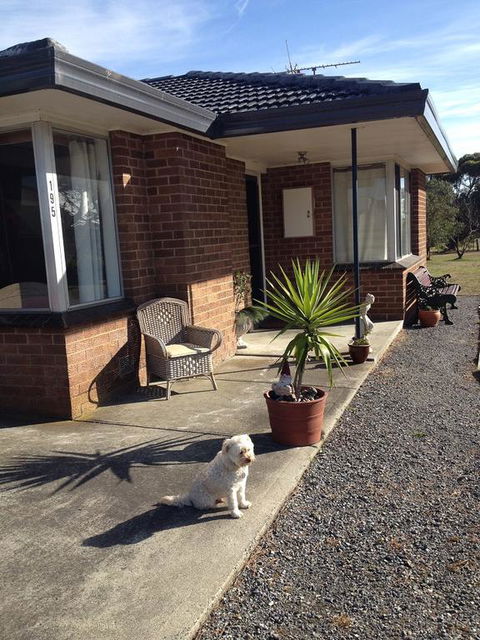 Yanakie Holiday House - Internet Find 3
