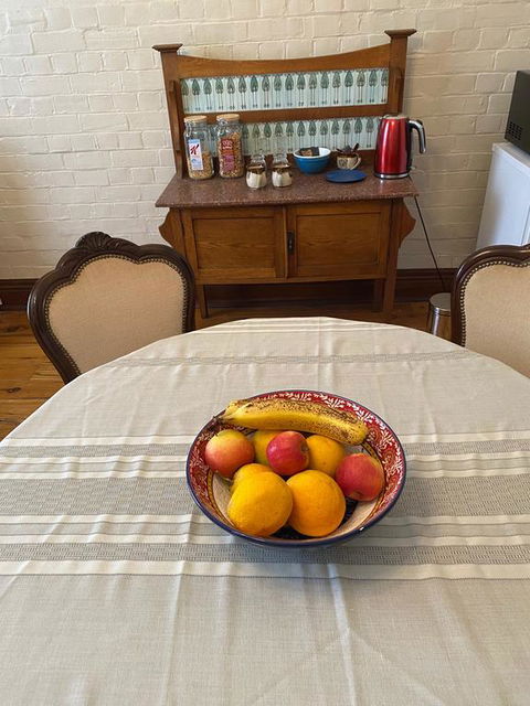Yass Central B&B - Internet Find 2