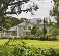 Yatahlia Manor Luxury Homestay - Internet Find