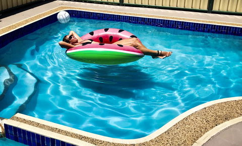 ZED MOTELS Tropical Gateway - Internet Find 1