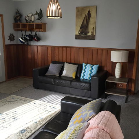 Rose Cottage Sisters Beach Accommodation - Internet Find 3