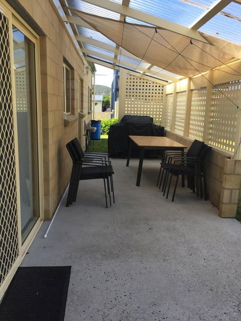 Rose Cottage Sisters Beach Accommodation - Internet Find 1