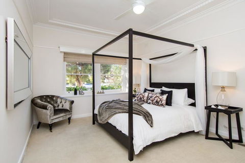 Hillsborough - Luxury, Boutique Accommodation - Internet Find 0