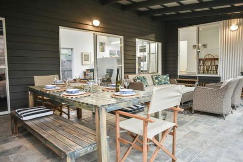 Currimundi Beach House - 1min To Currimundi Lake & Beach - Internet Find 2