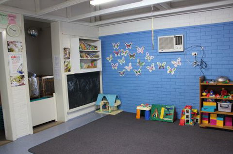 New School Of Arts Neighbourhood House Inc. Neighbourhood Centre, Childcare & OOSH Services - Internet Find 3