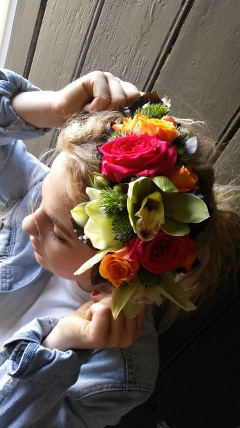 Chocolate & Moss Floristry - Internet Find 0