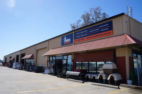 Farmers Warehouse - Internet Find 0