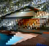 Pinctada McAlpine House - Internet Find