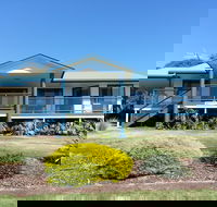 Birubi Holiday Homes - Internet Find