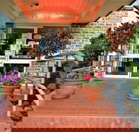 Grand Country Lodge Motel - Internet Find