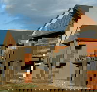 Barwon Heads Resort at 13th Beach - Internet Find