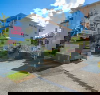 Bay Lodge Apartments - Internet Find