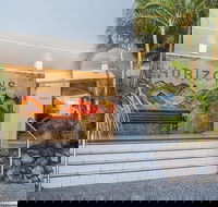 Horizons Holiday Apartments - Internet Find