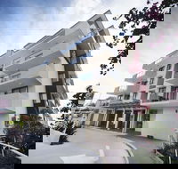 Gladstone Central Plaza - Internet Find