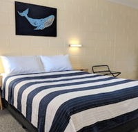 Sail Inn Motel - Internet Find