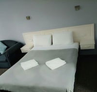 Excelsior Motor Inn - Internet Find