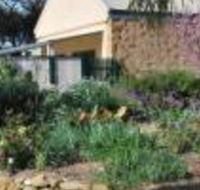 Brayfield Cottage - Internet Find
