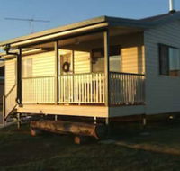 Lee Farm Stay Cottages - Internet Find